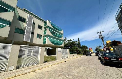 Quatro Ilhas Apartment | Residencial Ilha do Arvoredo - Praia de 4 Ilhas, próximo ao mar.