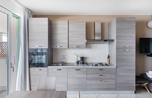 Desenzano del Garda Apartment | Residenza Miralago with pool - One-bedroom with terrace