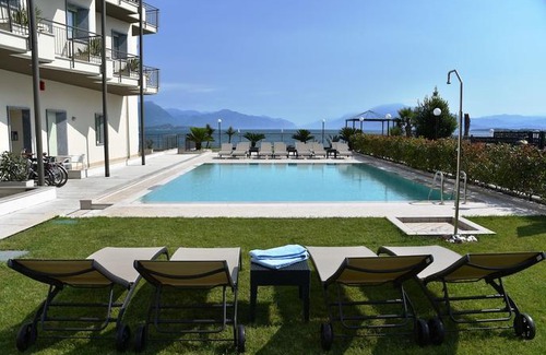 Desenzano del Garda Apartment | Residenza Miralago Desenzano del Garda