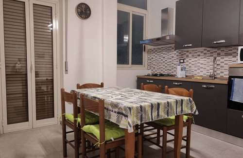 Old Town Apartment | Residenza Missori: Comfort within walking distance of Duomo and Mercato Storico, free park.