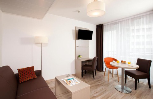 Curial Cambrai Apartment | Residhome Paris Rosa Parks