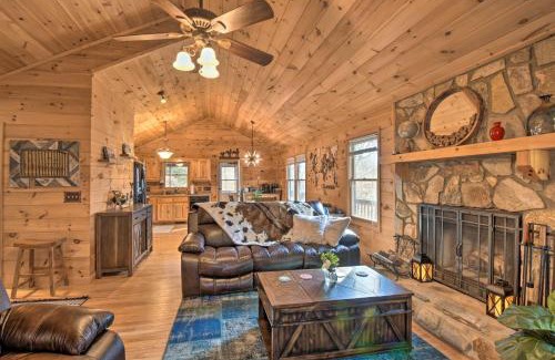 Ellijay House | Resort Cabin with Hot Tub about 4 Miles to Downtown!