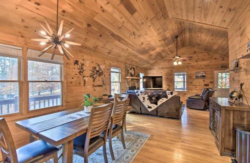 Ellijay House | Resort Cabin with Hot Tub about 4 Miles to Downtown!
