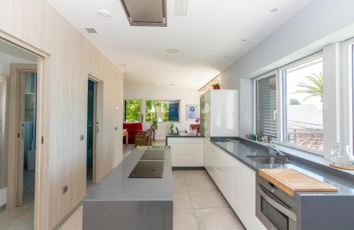 Nerja City Centre Villa | Resort con piscina privada en Calle Carabeo