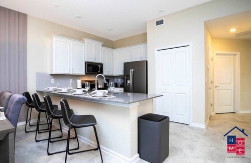 Four Corners Apartment | Resort Condo in Orlando: Cozy Retreat with Lazy River & Kids` Water Park Near Disney