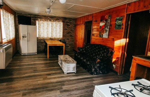 Saskatchewan Cabin | Resort Getaway on Lake Deschambault