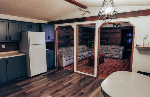 Saskatchewan Cabin | Resort Getaway on Lake Deschambault