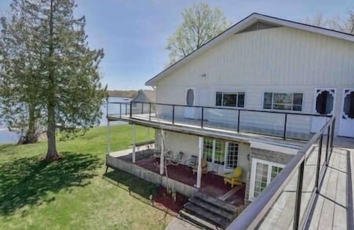 Port Stanton House | Resort, Lakefront private, pool, hottub, sauna #2