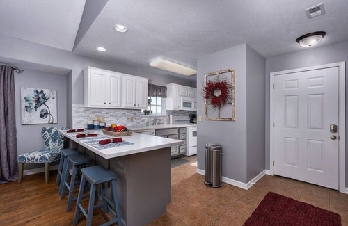 Branson West Condo | Resort Living, 2 miles to Silver Dollar City, Ozark views, resort amenities
