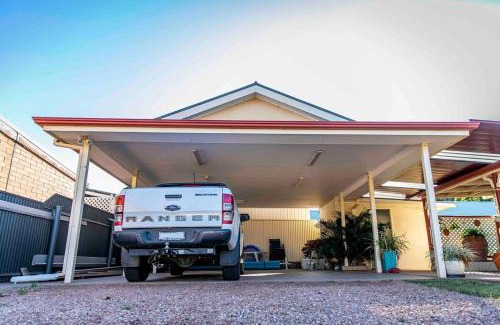 Broken Hill House | Resort on Morgan with Beautiful Private Pool, Pet Friendly
