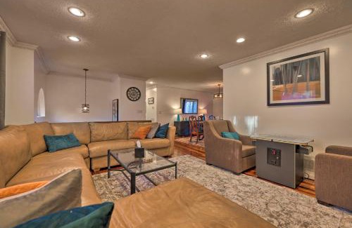 Pocono Summit House | Resort Perks and Lake Access Poconos Retreat