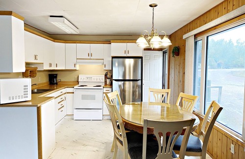 Manitoba Cabin | Resort Retreat at "All Decked Out"