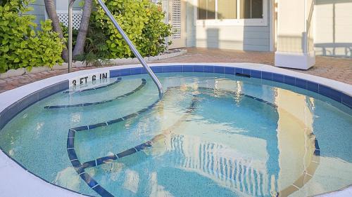 Holmes Beach Resort | Resort Sixty-Six