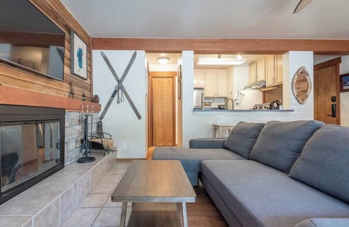 Tahoe City Resort | Resort Studio Minutes to Lake and Ski Areas
