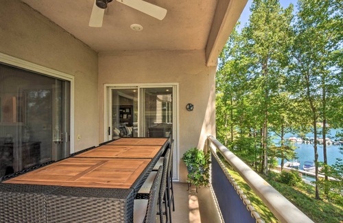 Salem Condo | Resort-Style Condo w/Balcony on Lake Keowee