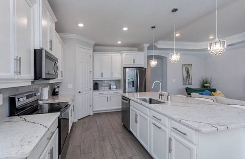 Nokomis House | Resort-style House on the lakefront