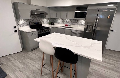 Delta Apartment | RESORT TYPE 2 BED 2 BATH SUITE IN A VERY LARGE HOME IN DELTA, BC