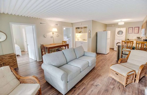 Litchfield by the Sea Apartment | Resort-View Villa | Pool. Free Parking