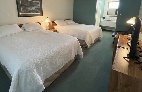 Three Hills Hotel | Rest Easy Motel