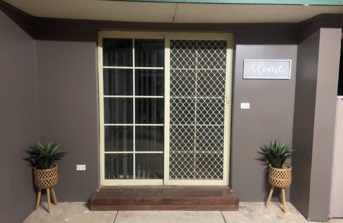 Lake Albert House | Rest, Relax and Recoup