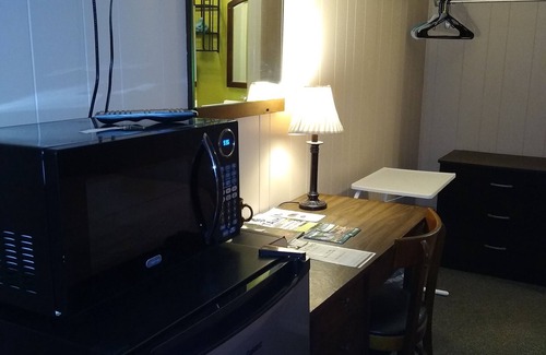 Tiona Hotel | Rest Stop 6 Inn