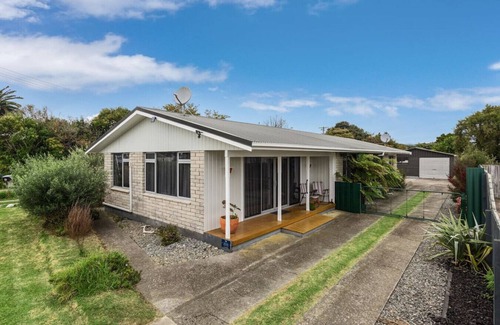 Waiotahi Apartment | Rest Stop on Richard Street