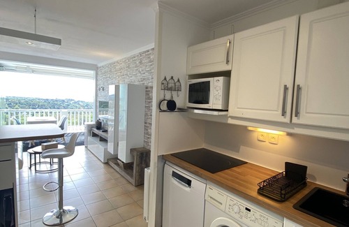 Les Restanques Apartment | Restanques Golfe St-Tropez Charming apartment with exceptional sea view. Grimaud - Holiday Club