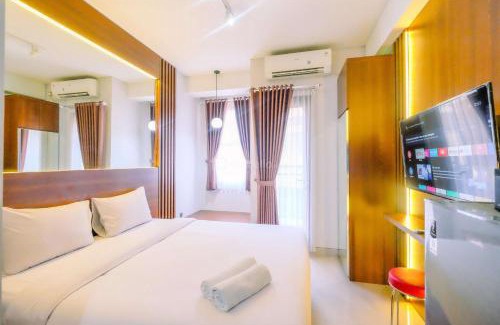 Depok Apartment | Restful and Minimalist Studio Transpark Cibubur Apartment By Travelio