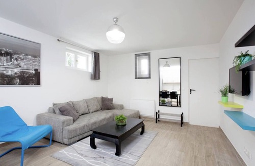 Monmousseau-Verollot Apartment | Restful House Grand Paris - 3 ch - 2 sdb - Calme - 25 Minutes de Paris