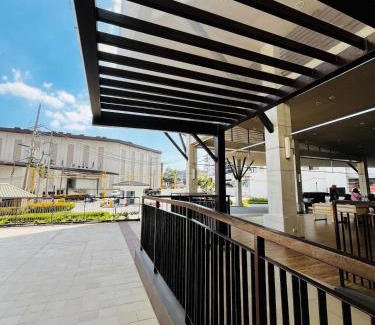 Silang Junction North Apartment | Restful Retreat Tagaytay PS4, Netflix & Fast WiFi Near Ayala Mall