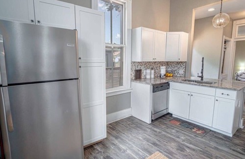 Historic Garderns House | Restored Historic 2BR/1.5BA House Near Downtown