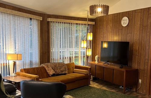 Utterson House | Retreat 360 – A Unique Circular Cottage on Three Mile Lake