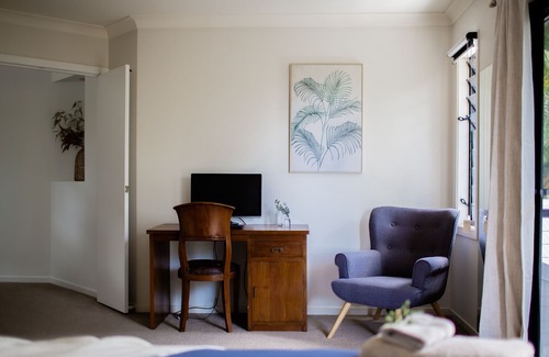 Currumbin House | RETREAT Amongst the Trees, Close to Beach