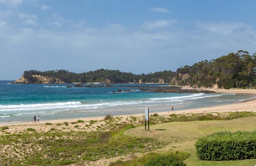 Malua Bay Apartment | Retreat Beside The Beach - Unit Five