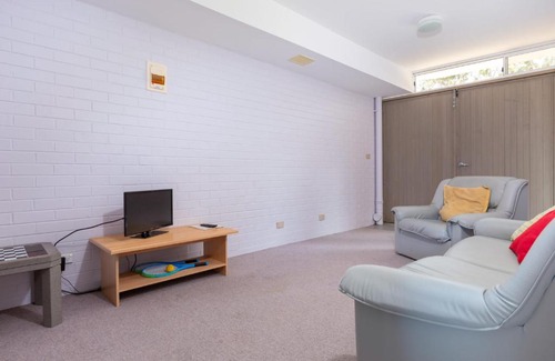 Malua Bay Apartment | Retreat Beside The Beach - Unit Four