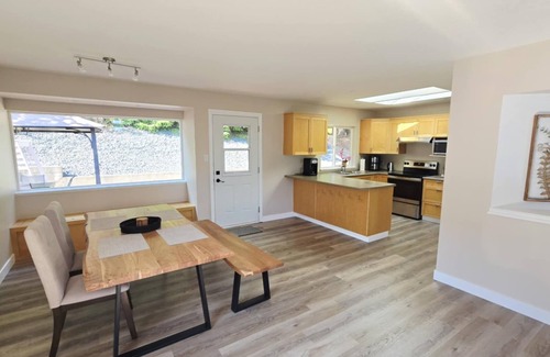 Regional District of Nanaimo House | Retreat by Westwood Lake- Sleeps 4 adults plus your kids!