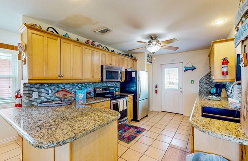 Surfside Beach House | Retreat | Gulf Views | Large Deck | Family Fun