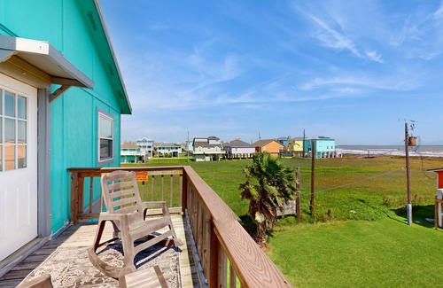 Surfside Beach House | Retreat | Gulf Views | Large Deck | Family Fun