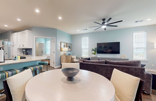 San Luis House | Retreat | Gulf Views | Large Deck | Group Ready