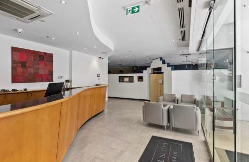 Perth Central Business District Apartment | Retreat Horizons - Spacious Perth CBD 1BR