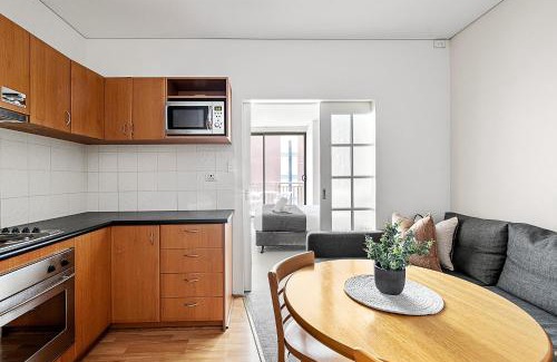 Perth Central Business District Apartment | Retreat Horizons - Spacious Perth CBD 1BR