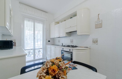 Nervi Apartment | Retreat in Genoa Nervi: 2 Minutes from the Beach