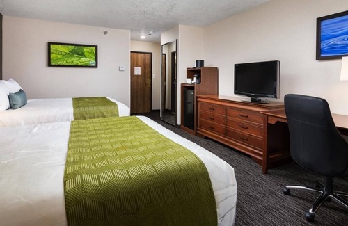 Kimball Junction Hotel | Retreat in the Heart of Park City! Free Breakfast, Indoor Pool, Pets Allowed!