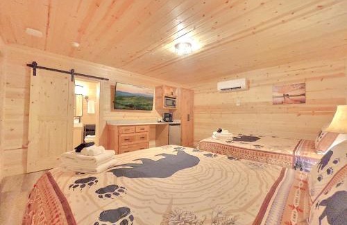 Hiawassee Hotel | Retreat on the Lake