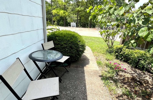 Grove House | Retro-Chic House at Grand Lake w/Hot tub Sleeps 12. Minutes from boat ramp!