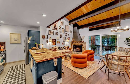 Kings Beach Condo | Retro-Chic Tahoe Retreat Near Lake & Trails