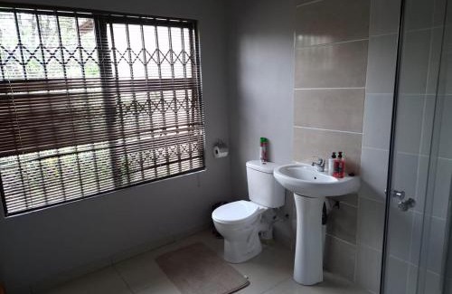 Vanderbijlpark House | Retro Guesthouse