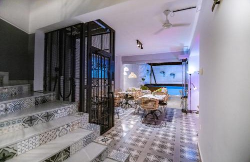 Olymbiaki Akti Apartment | Retro luxury rooms