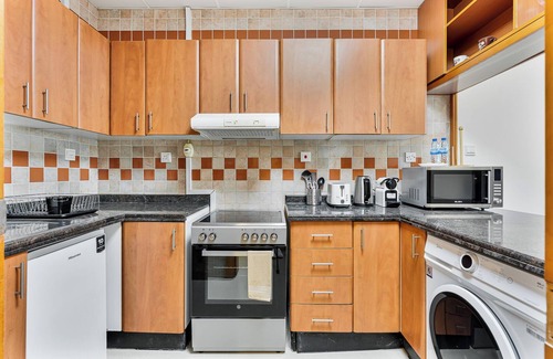 Al Sufouh 2 Apartment | Retro-Modern 1BR in Marina Near JBR Beach & Mall