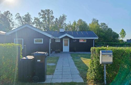 Storvorde House | Retro Sommerhus Med Fjordudsigt